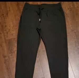 Zyia Black Unwind Joggers Size Small EUC